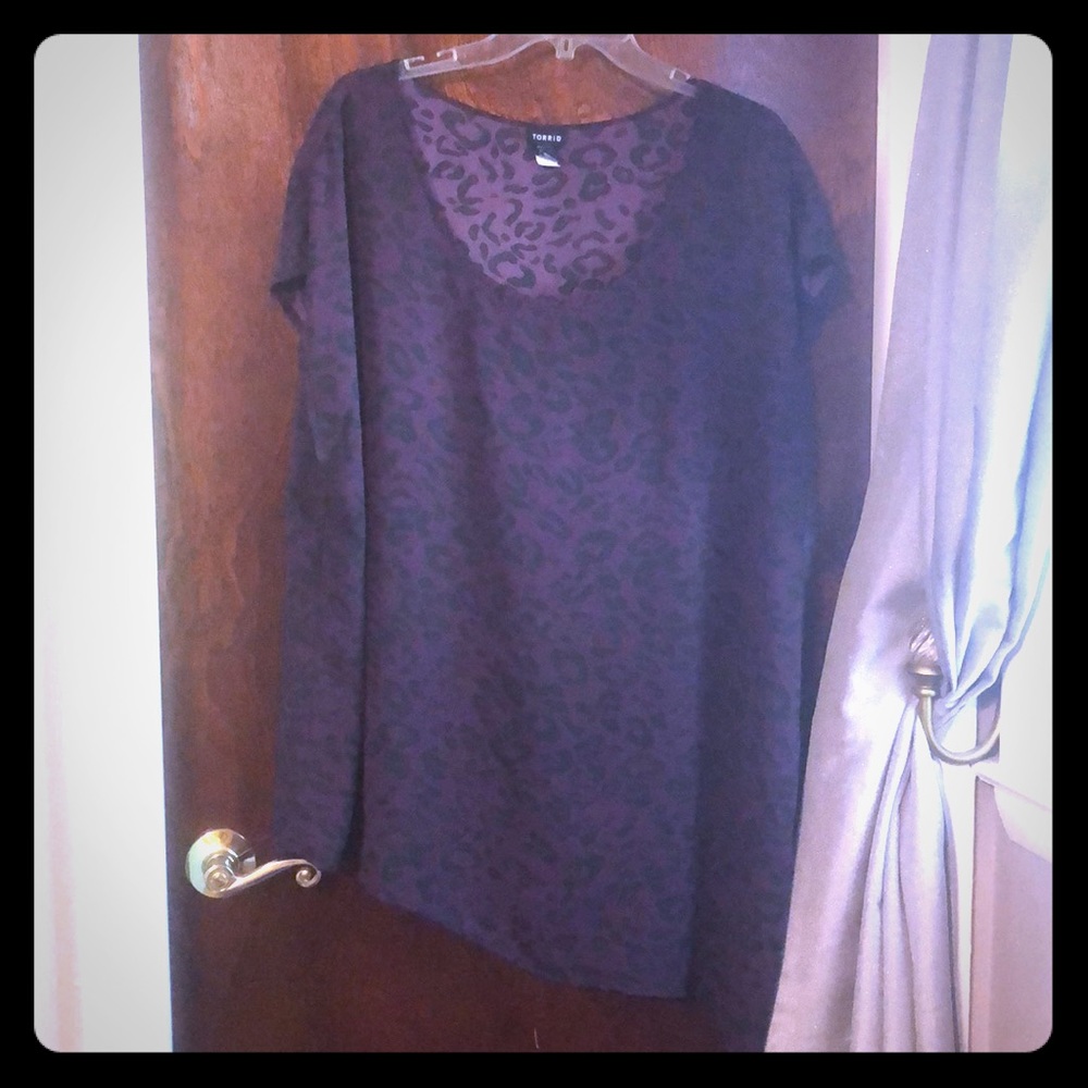 Short sleeve, purple leopard print blouse